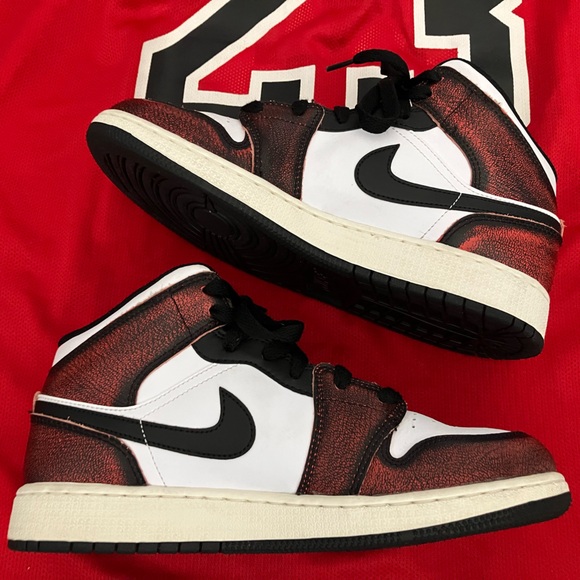 Nike Air Jordan 1 “Wear-Away Shoes” - Gorgeous Sneakers! - Picture 7 of 13